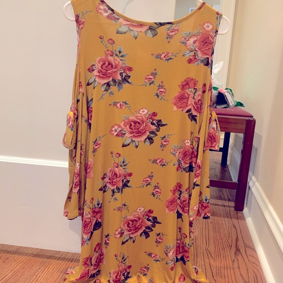 Cold Shoulder Yellow Floral Tunic Top 3/4 length Sleeves - Picture 3 of 5